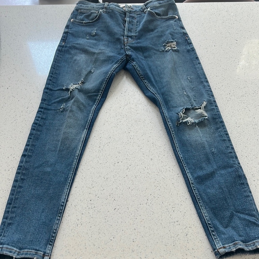 Zara Ripped Jeans - Picture 4 of 5